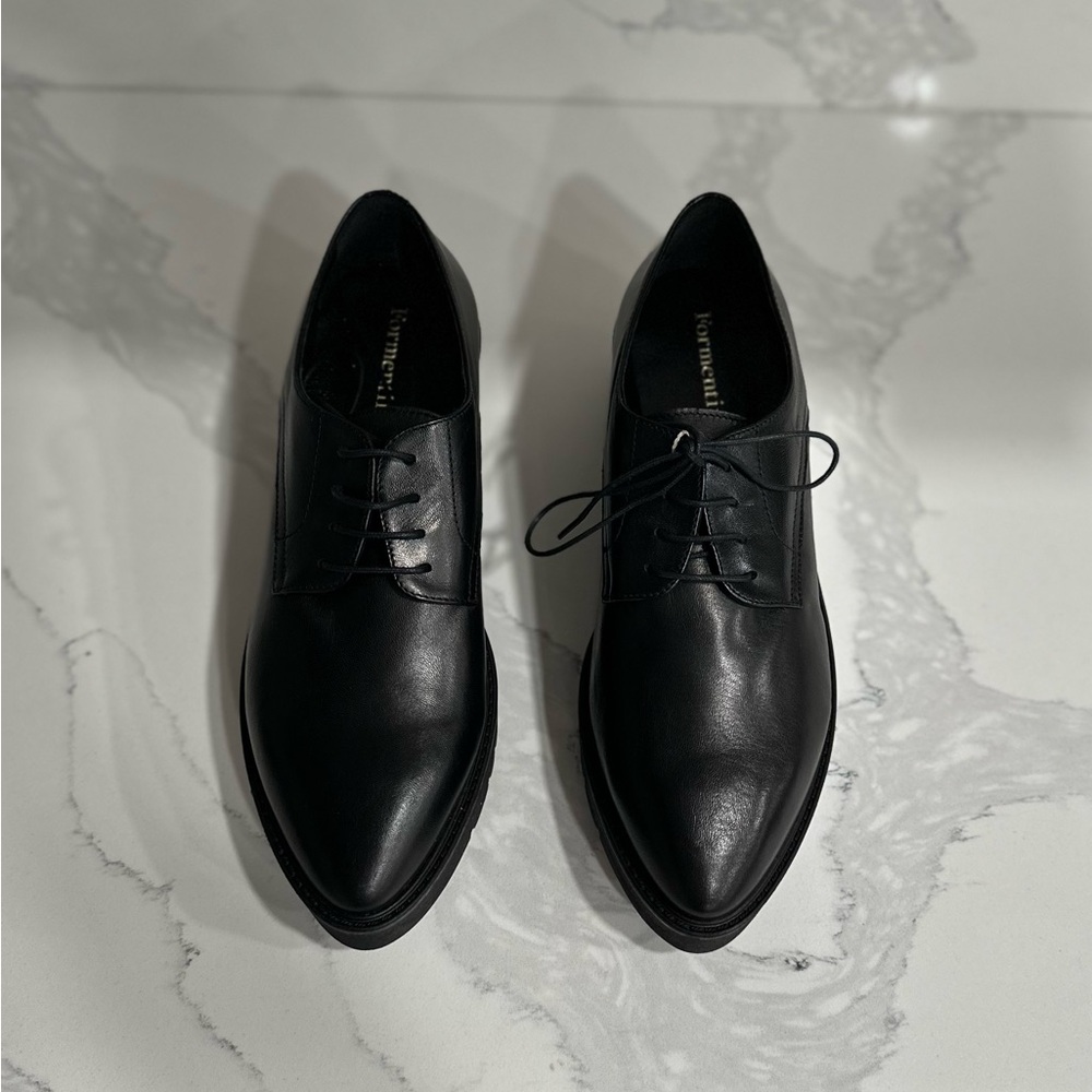 Women’s Leather Lace Up Shoes